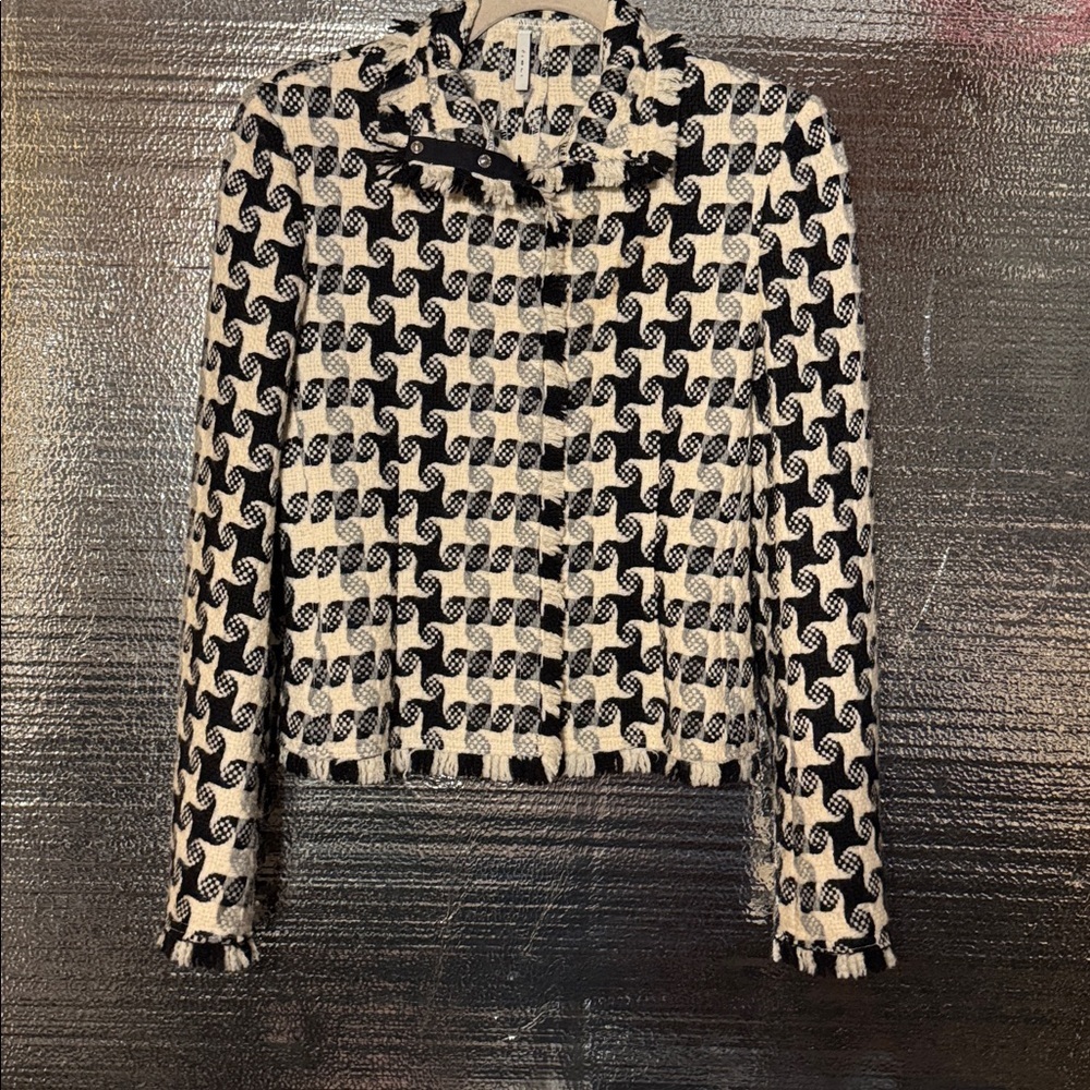 IISLI Wool Jacket. Size 6 - Picture 2 of 8